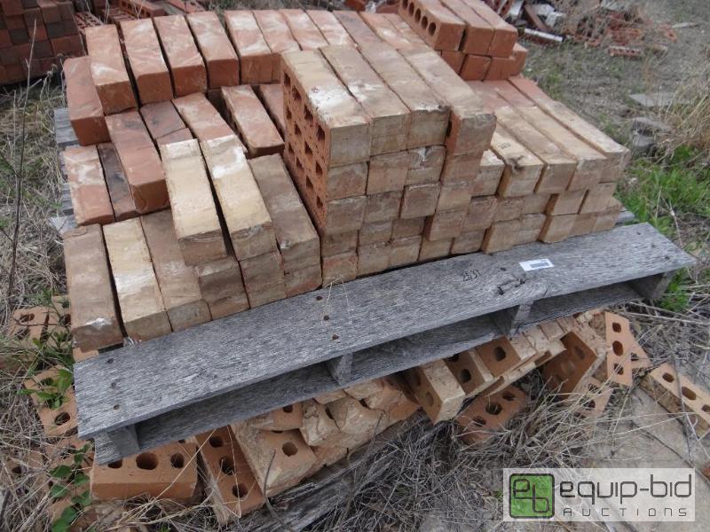 lot 2631 image: 1 Pallet of brickbuilding block.  Skid loa...