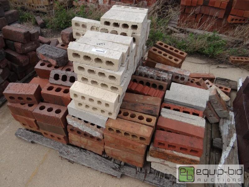 lot 2647 image: 1 Pallet of brickbuilding block.  Skid loa...