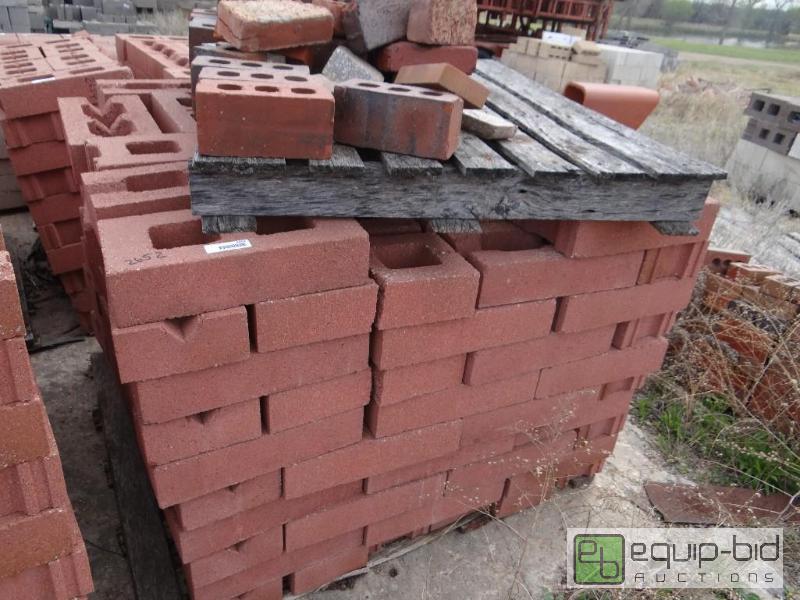 lot 2652 image: 1 Pallet of brickbuilding block.  Skid loa...