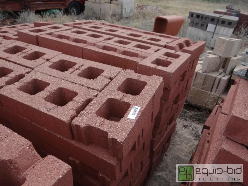 lot 2654 image: 1 Pallet of brickbuilding block.  Skid loa...