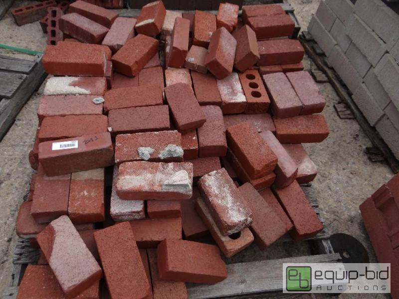 lot 2655 image: 3 partial Pallet of brickbuilding block.  ...