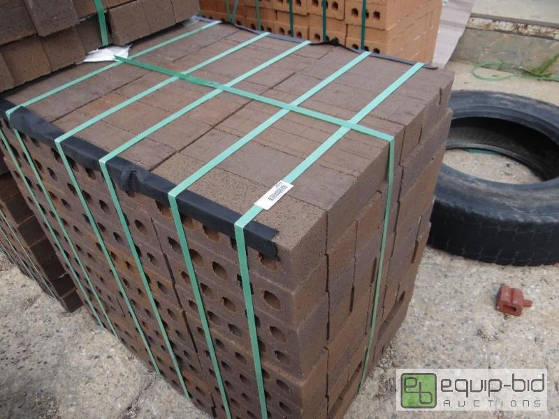 lot 2659 image: 3 Pallet of brickbuilding block.  Skid loa...