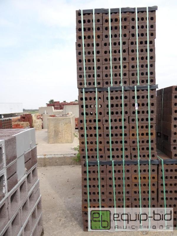 lot 2660 image: 3 Pallet of brickbuilding block.  Skid loa...