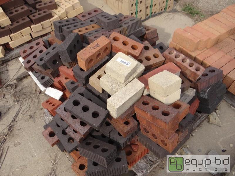 lot 2665 image: 2 Pallet of brickbuilding block.  Skid loa...