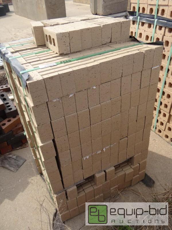 lot 2666 image: 1 Pallet of brickbuilding block.  Skid loa...