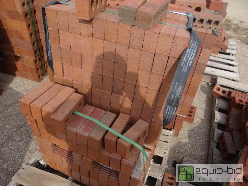 lot 2667 image: Lot &nbspof brickbuilding block.  Skid lo...