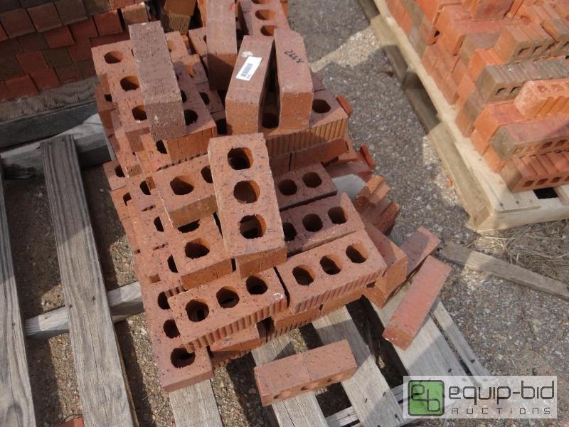 lot 2668 image: &nbsp3 partial Pallet of brickbuilding bloc...