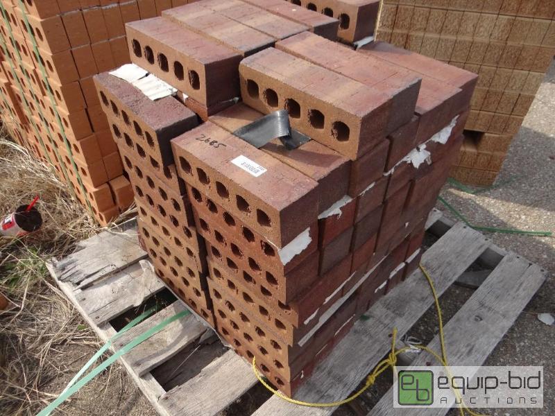 lot 2685 image: 1 Pallet of brickbuilding block.  Skid loa...