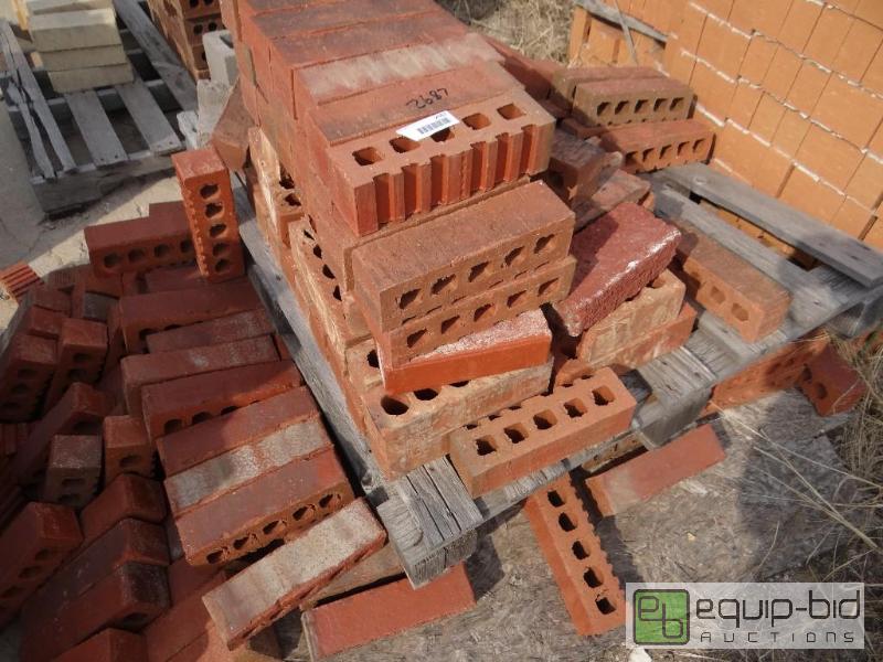 lot 2687 image: 3 Pallet of brickbuilding block.  Skid loa...