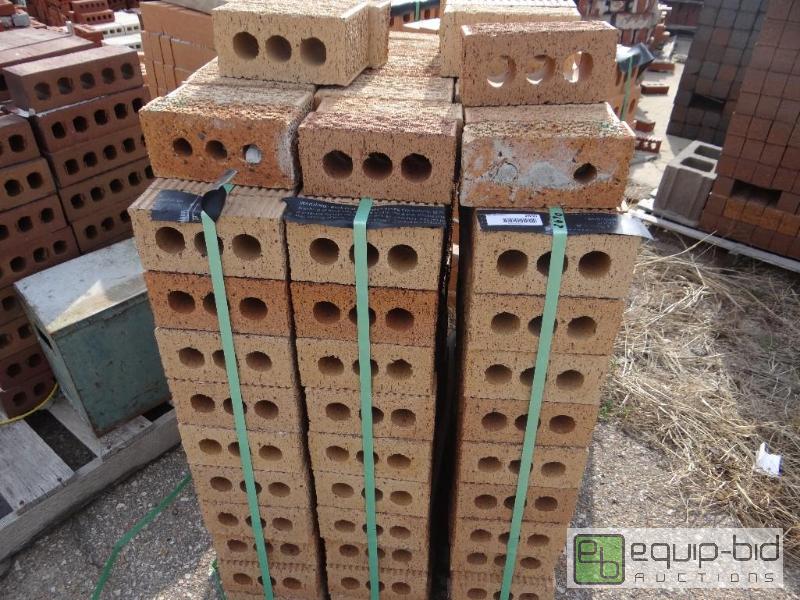 lot 2690 image: 1 Pallet of brickbuilding block.  Skid loa...