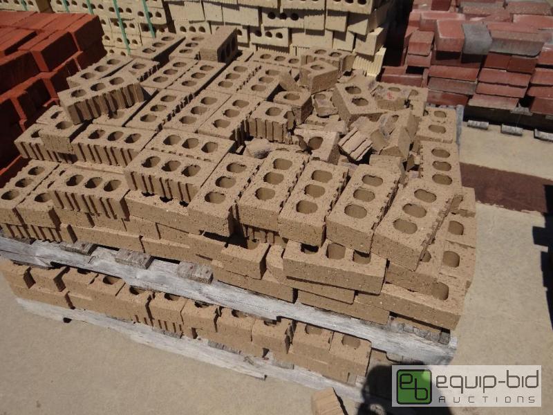 lot 2699 image: 1 Pallet of brickbuilding block.  Skid loa...
