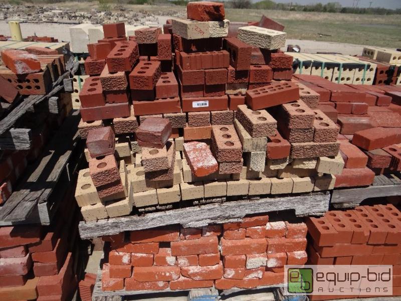 lot 2709 image: 2 Pallet of brickbuilding block.  Skid loa...