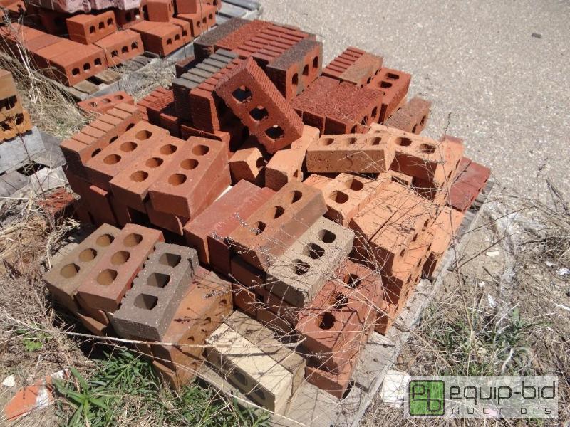 lot 2716 image: 3 Pallet of brickbuilding block.  Skid loa...