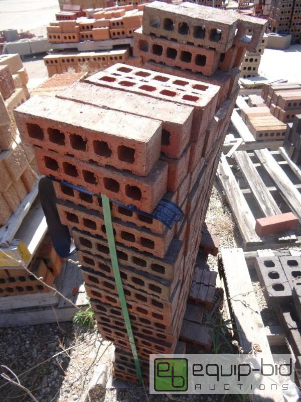 lot 2720 image: 1 Pallet of brickbuilding block.  Skid loa...