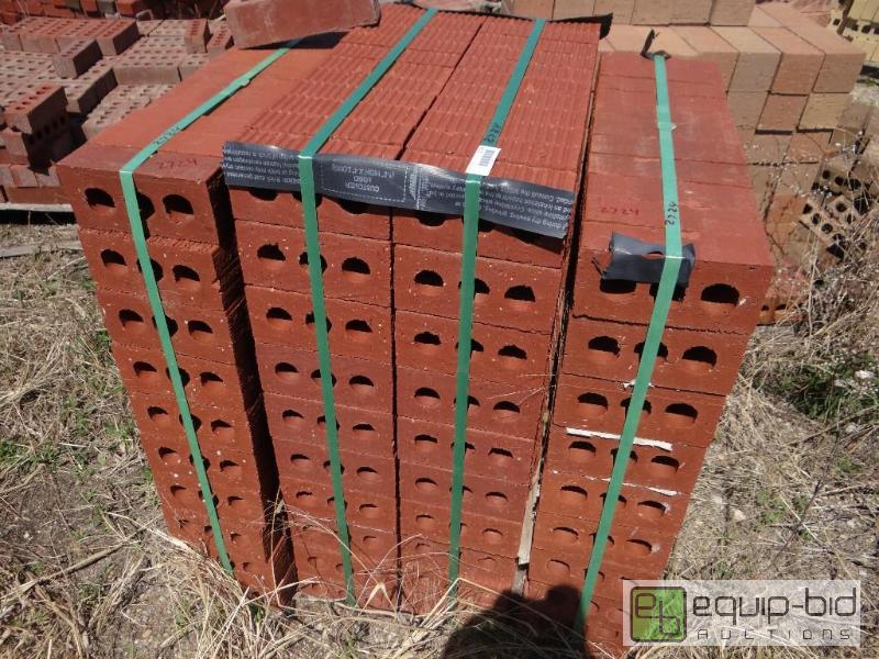 lot 2724 image: 1 Pallet of brickbuilding block.  Skid loa...