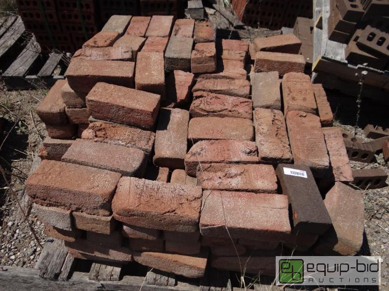 lot 2736 image: 1 Pallet of brickbuilding block.  Skid loa...