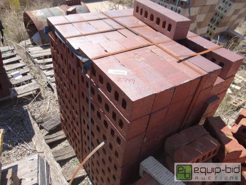 lot 2749 image: 1 Pallet of brickbuilding block.  Skid loa...