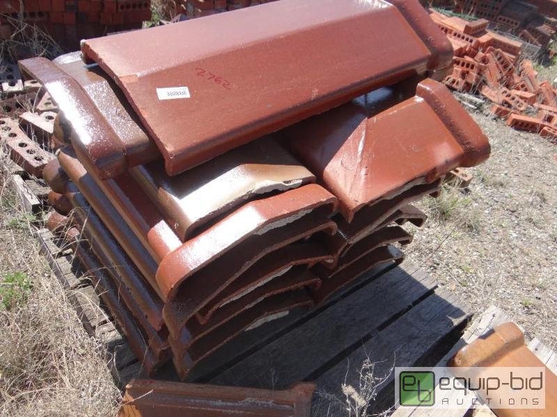 lot 2762 image: 1 Pallet of roof tile.  Skid loader and for...