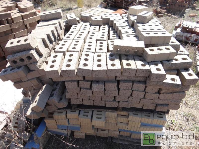 lot 2766 image: 1 Pallet of brickbuilding block.  Skid loa...