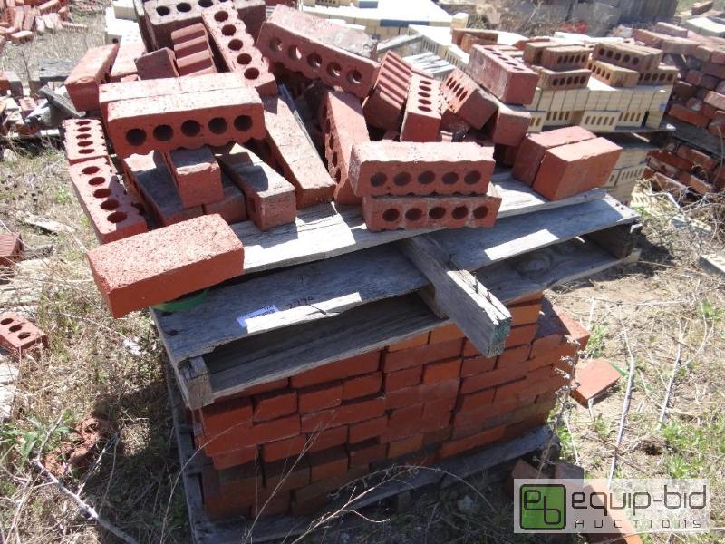 lot 2770 image: 1 Pallet of brickbuilding block.  Skid loa...