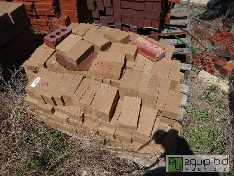 lot 2775 image: 1 Pallet of brickbuilding block.  Skid loa...