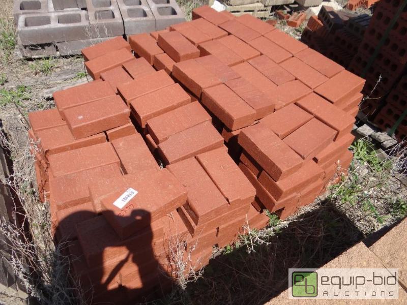 lot 2777 image: 1 Pallet of brickbuilding block.  Skid loa...