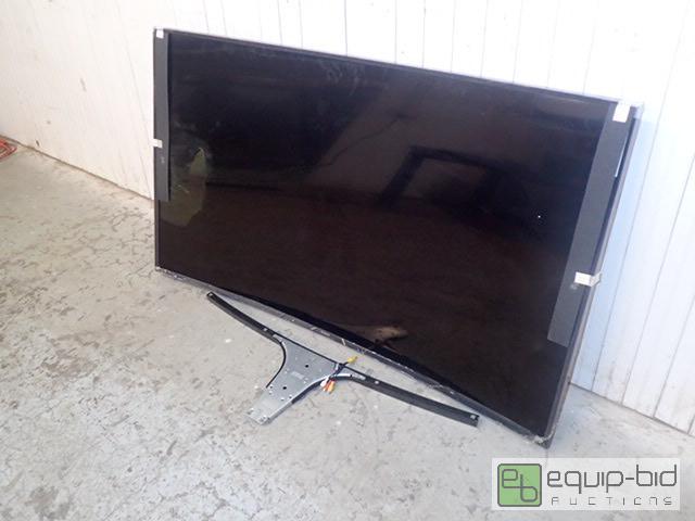 lot 1054 image: Samsung 65 3D Curved LED Television
