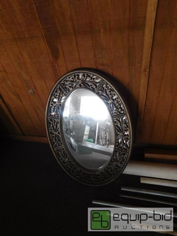 lot 5005 image: Antique Pewter Oval Mirror