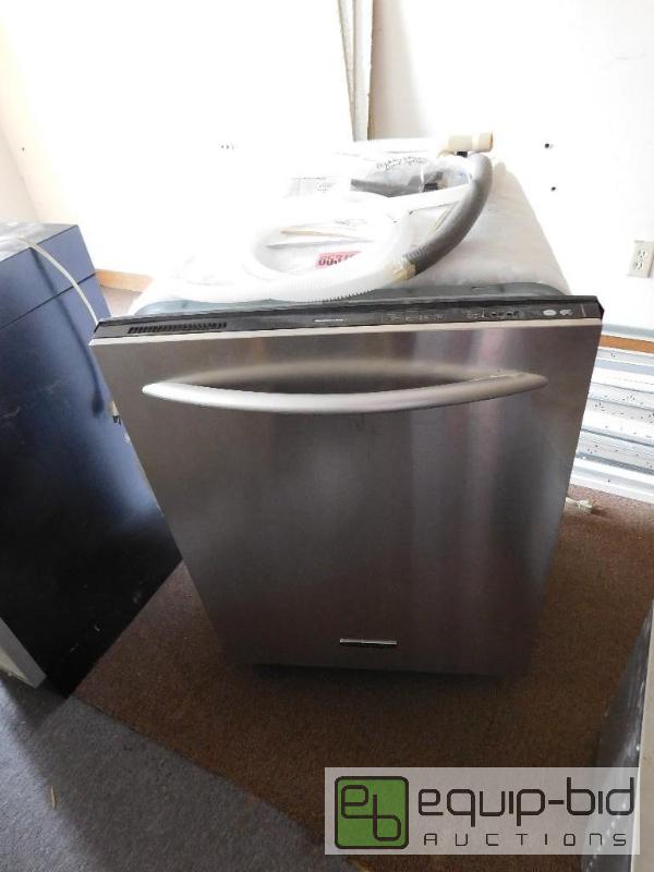 lot 5012 image: Kitchen Aid Residential Dishwasher