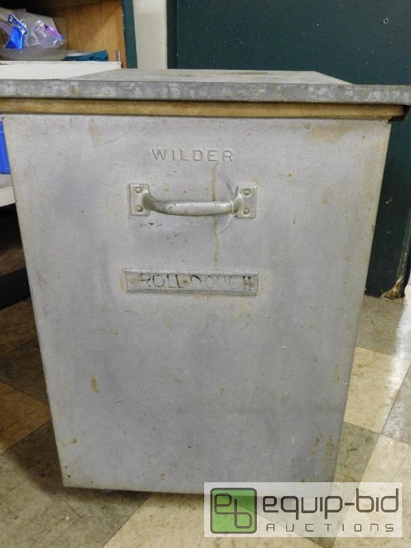 lot 1328 image: Wilder Antique Storage Bin