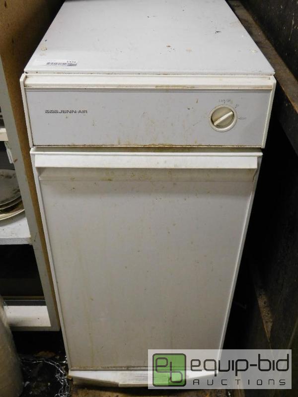lot 1329 image: Jenn-Air Trash Compactor