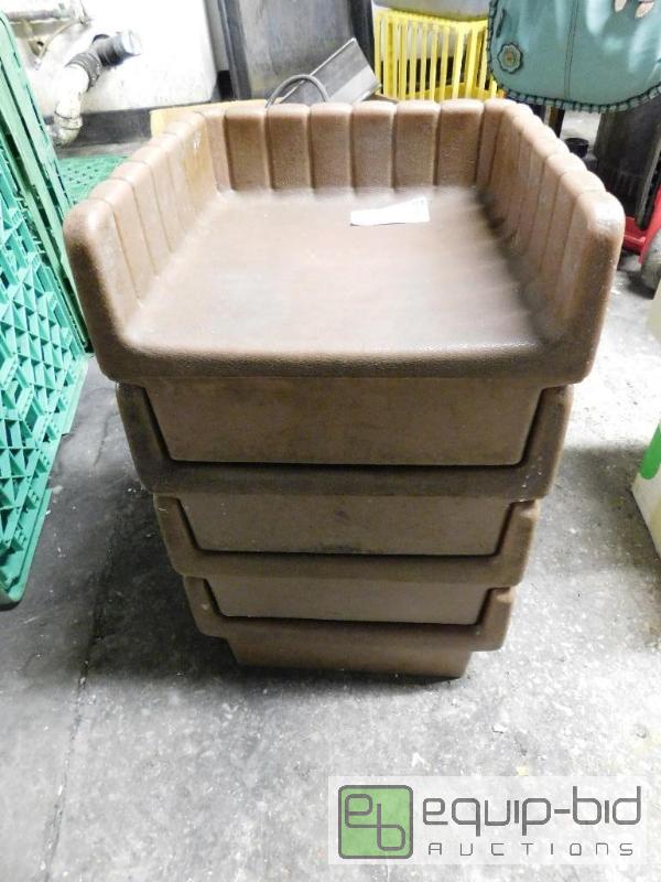 lot 1353 image: Lot of 4 Booster Seats