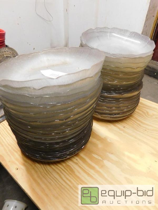 lot 1362 image: Lot of Plates