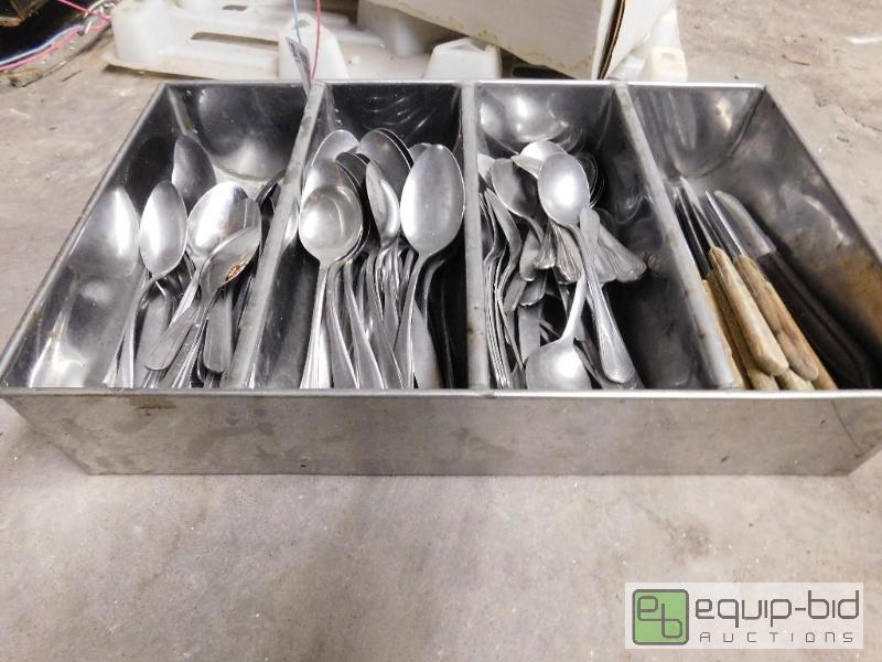 lot 1366 image: Tray of Silverware and Holder