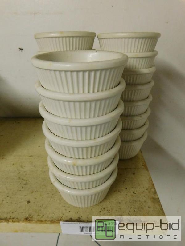 lot 1373 image: Lot of Ramekins