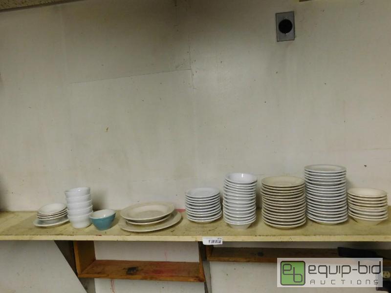 lot 1374 image: Lot of Misc