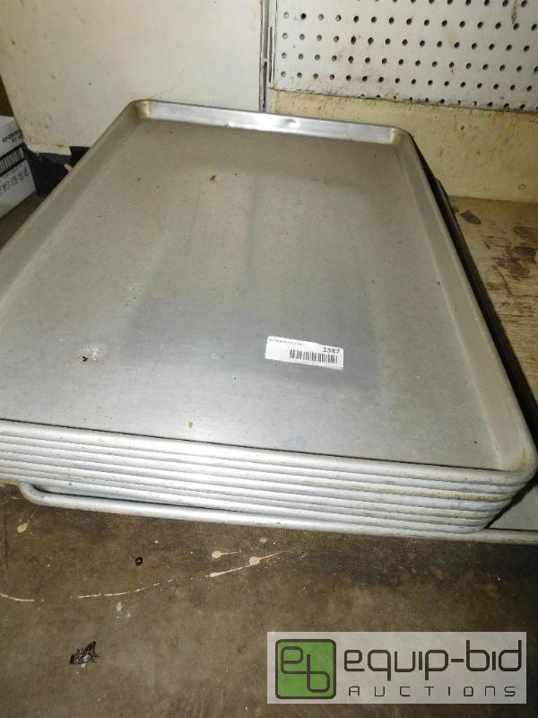 lot 1387 image: Lot of Full Sheet Pans