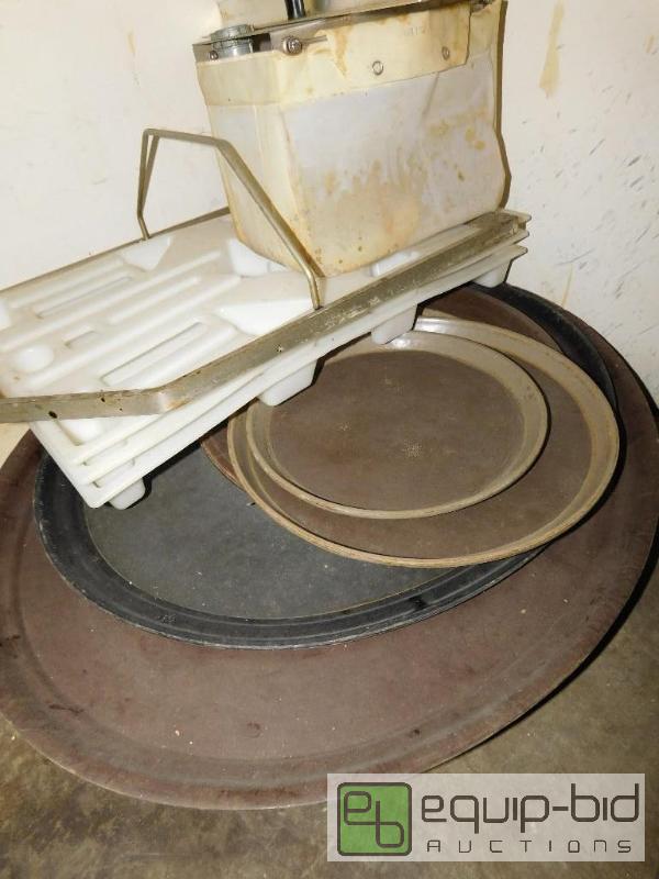 lot 1391 image: Lot of Misc