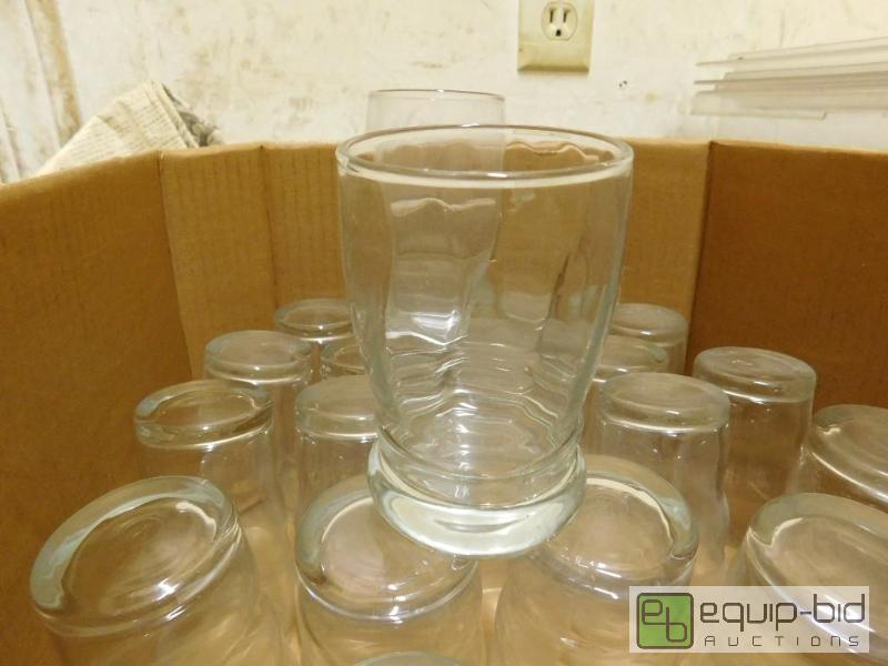 lot 1392 image: Lot of Misc Glasses and Creamers