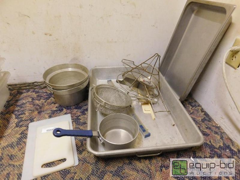 lot 1396 image: Lot of Misc