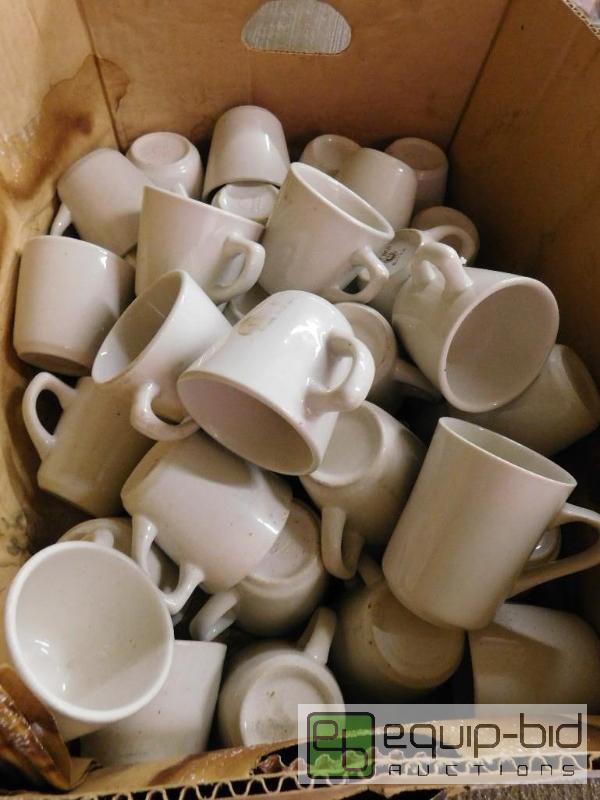 lot 1409 image: Lot of Coffee Cups
