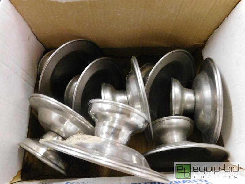 lot 1414 image: Lot of Serving Dishes