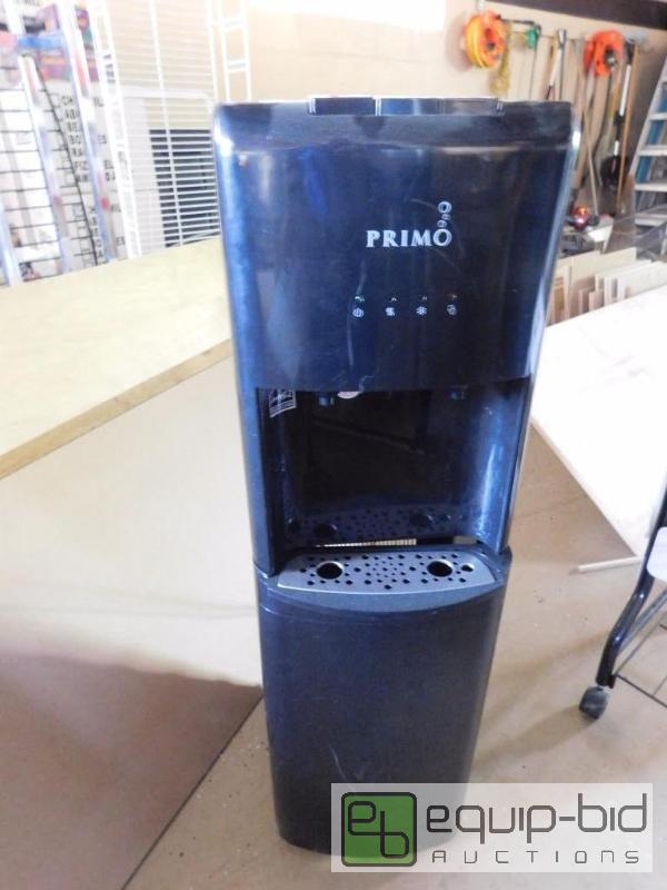 lot 293 image: Primo Water Dispenser
