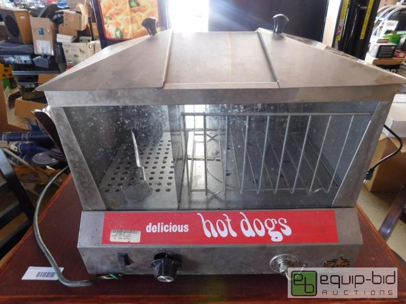 lot 301 image: Star Counter Top Classic Hot Dog Steemer