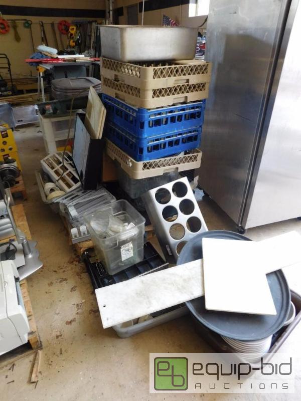 lot 311 image: Large Pallet Of Dish Racks