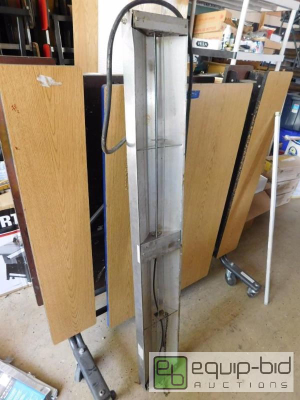 lot 314 image: 60 In Merco Overhead Food Warmer