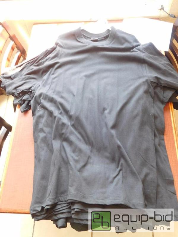 lot 347 image: Lot Of 10 Black Skyland T Shirts