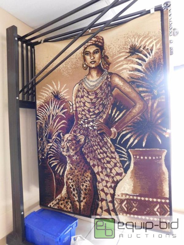 lot 352 image: Decorative Floor Rug
