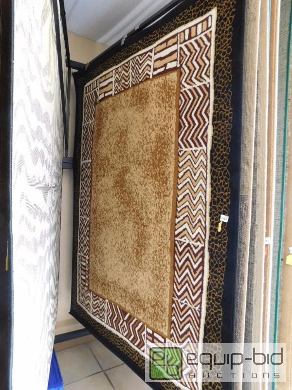 lot 357 image: Decorative Floor Rug
