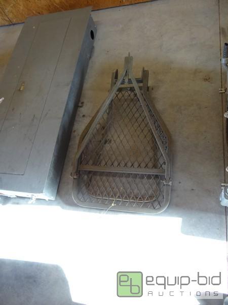 lot 409 image: Tree Mount Deer Stand